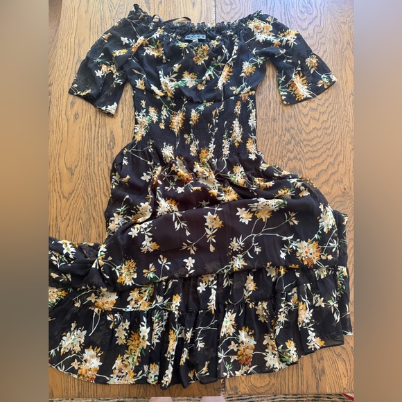 BECCA Dresses & Skirts - BECCA Yellow and‎ White Sundress with Bell Sleeves whimsygoth peasant